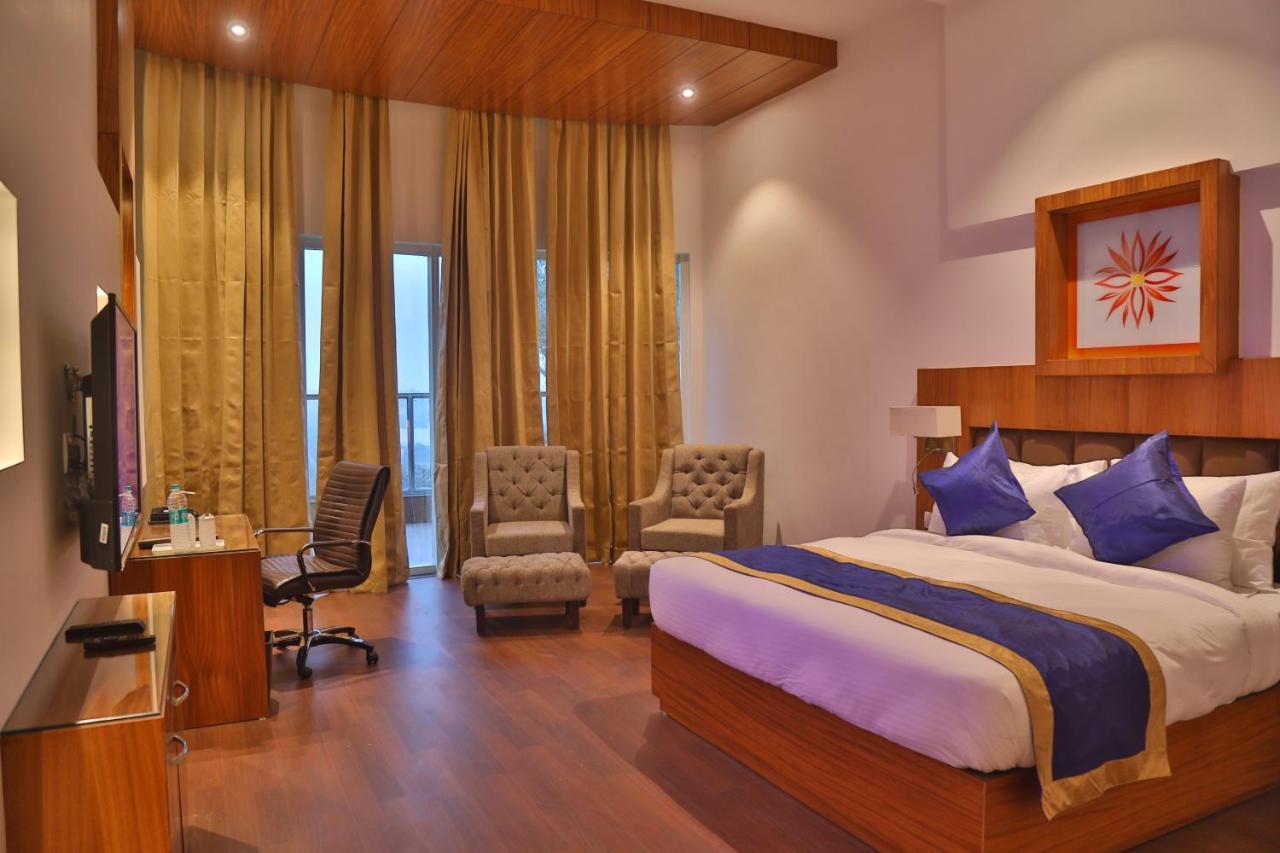 Aveo By Amatra, Gateway To Corbett Hotell Kashipur Exteriör bild